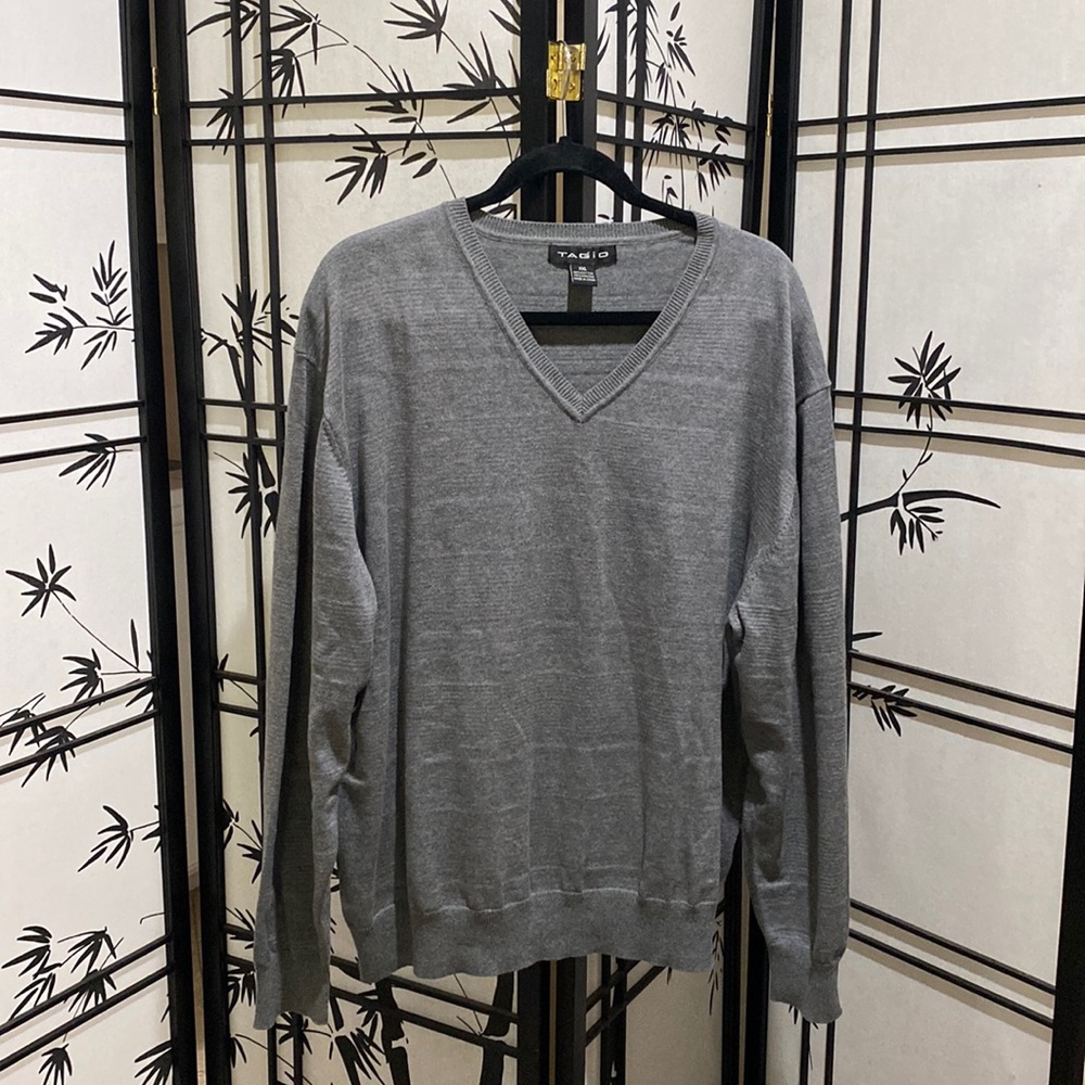 NBW grey men’s sweater, XXL